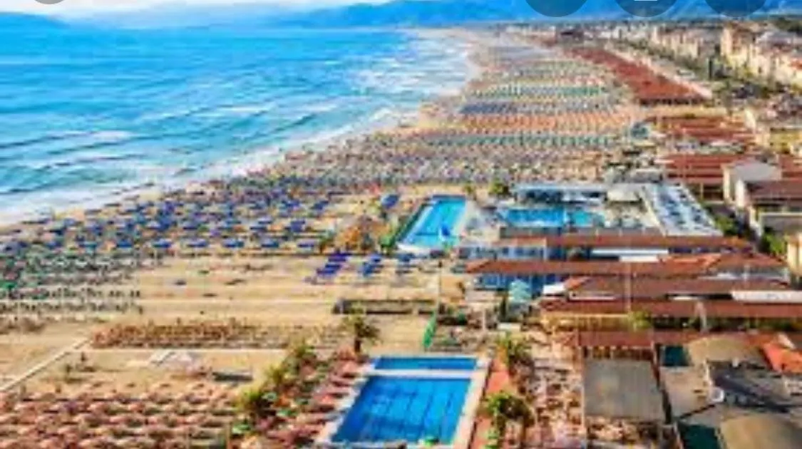 Enjoy Apartment Viareggio 0*,